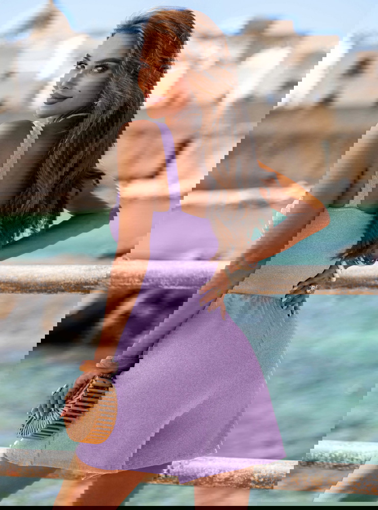 Liliowy prążkowany kombinezon z...