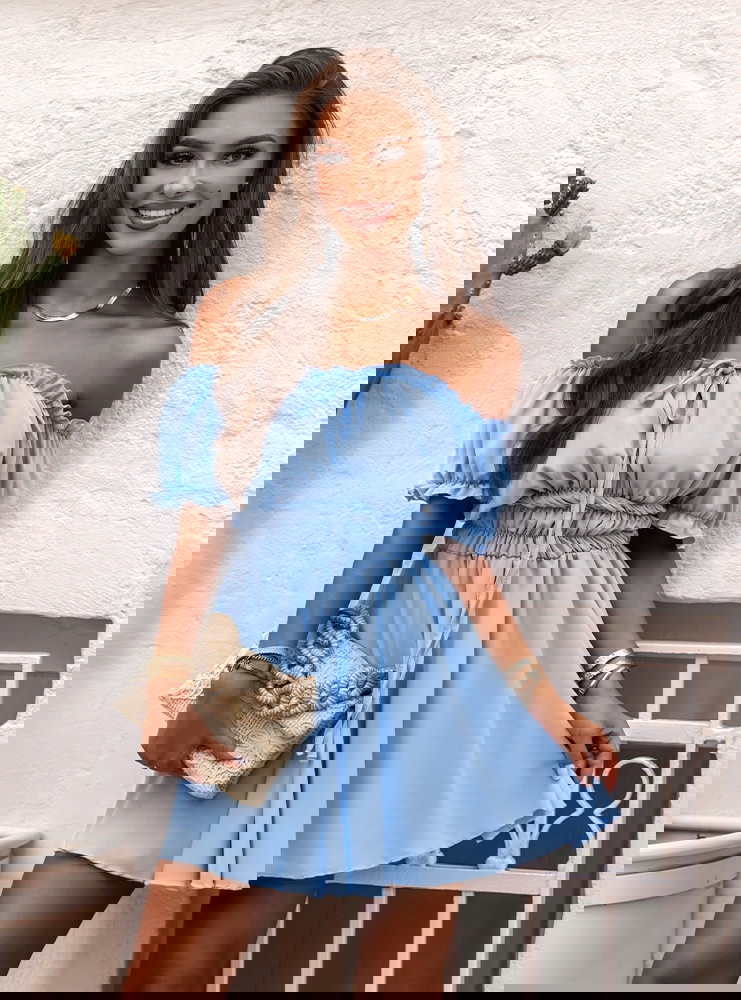 Błękitna sukienka mini typu hiszpanka...