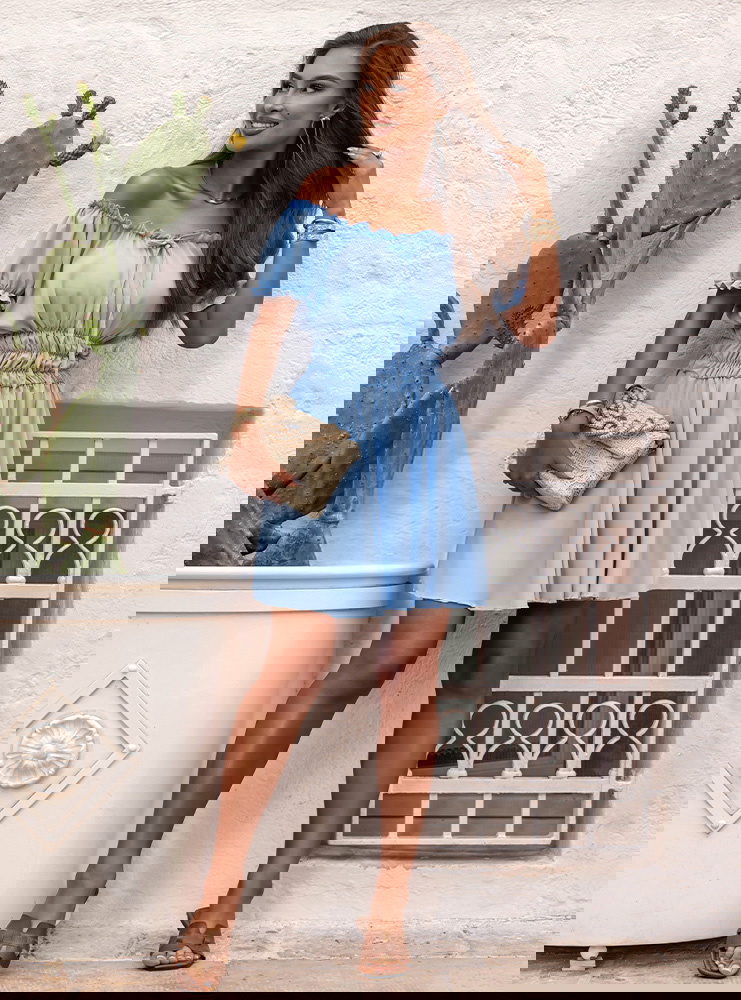 Błękitna sukienka mini typu hiszpanka...