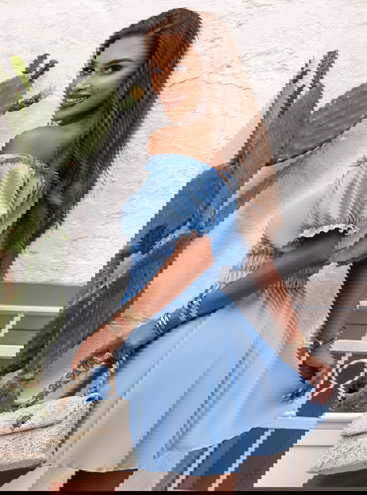 Błękitna sukienka mini typu hiszpanka...