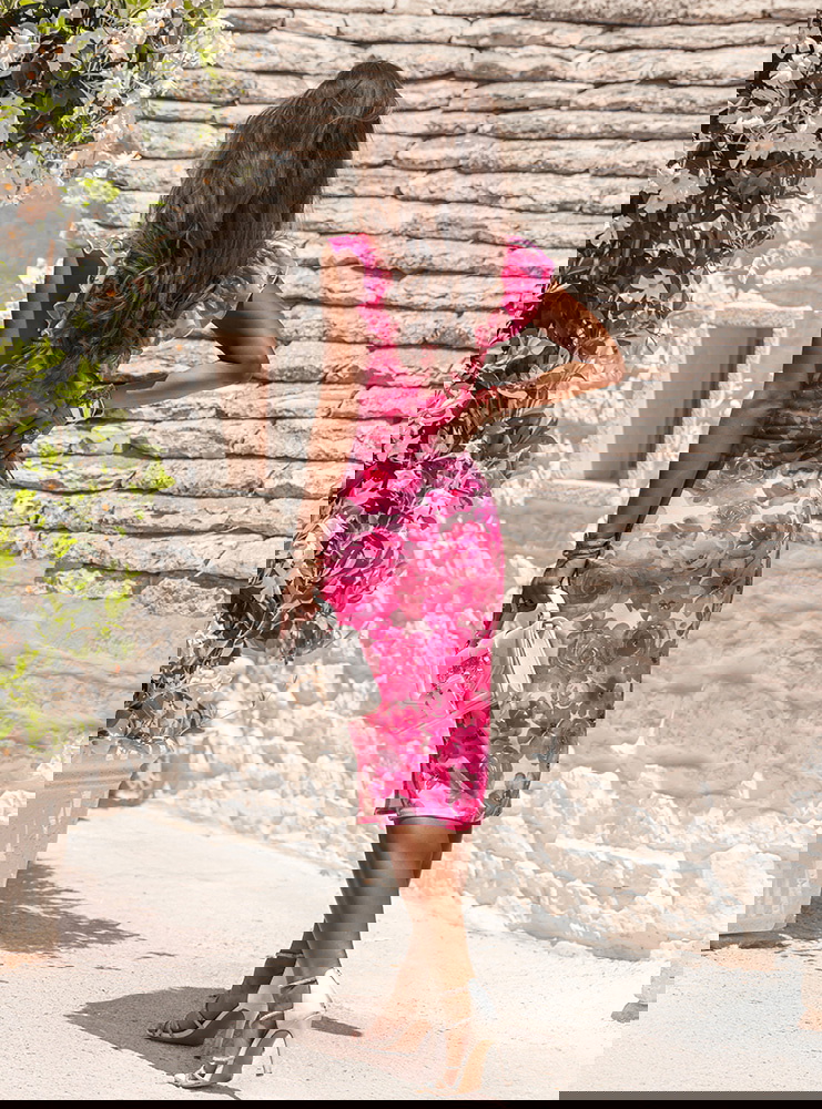 Sukienka na ramiączkach midi z...