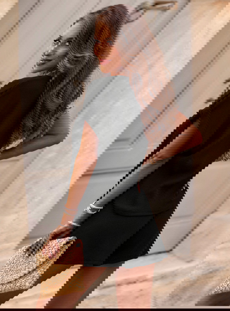 Czarny prążkowany komplet top i...