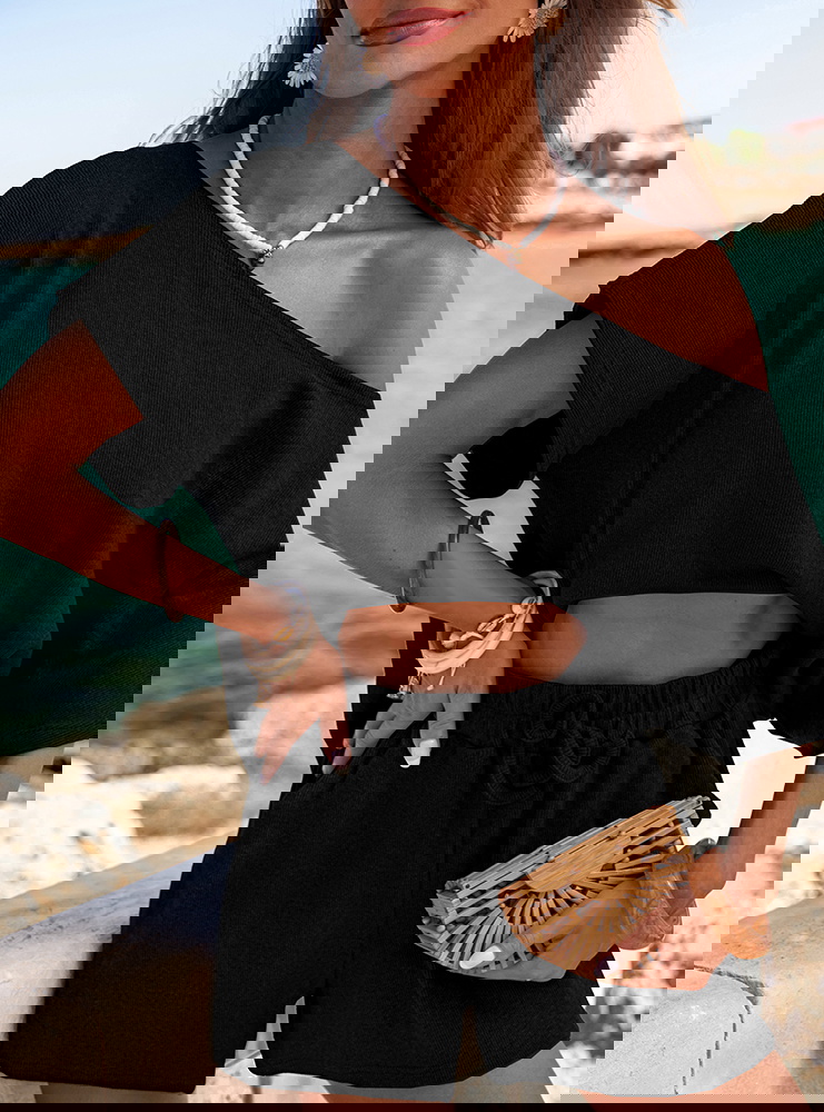 Czarny prążkowany komplet top i...