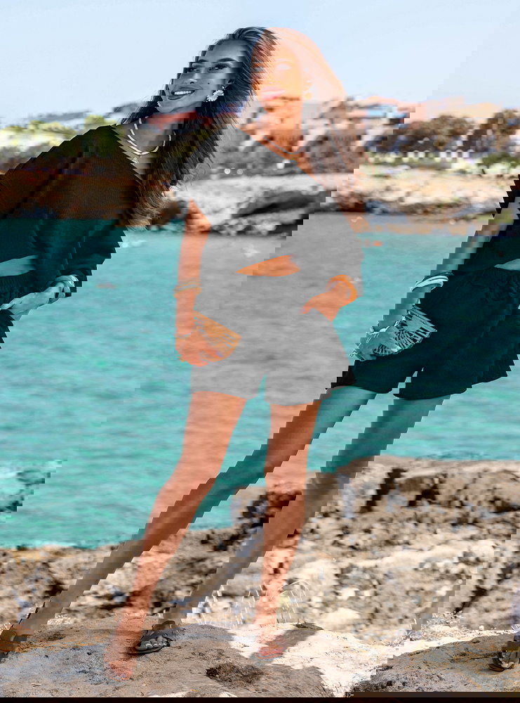 Czarny prążkowany komplet top i...