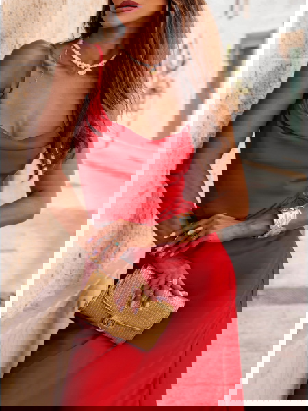 Malinowa satynowa sukienka... 2