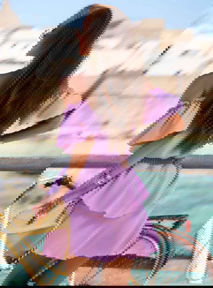 Liliowy kombinezon jak sukienka z...