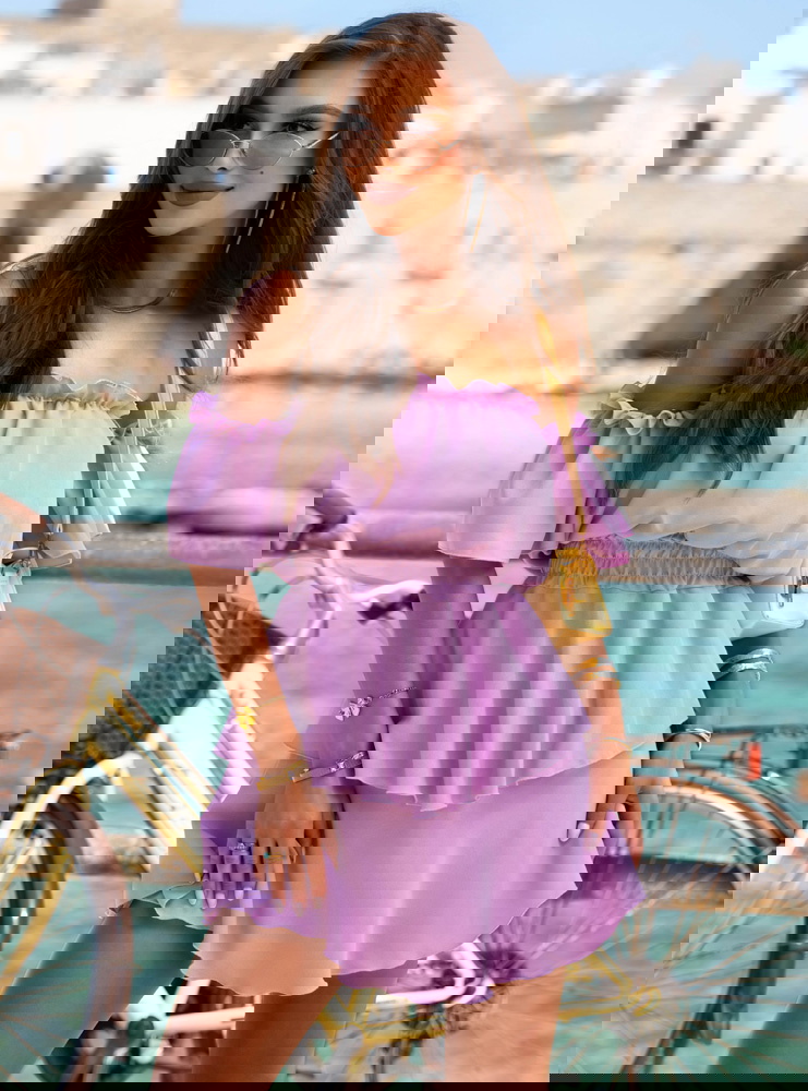 Liliowy kombinezon jak sukienka z...