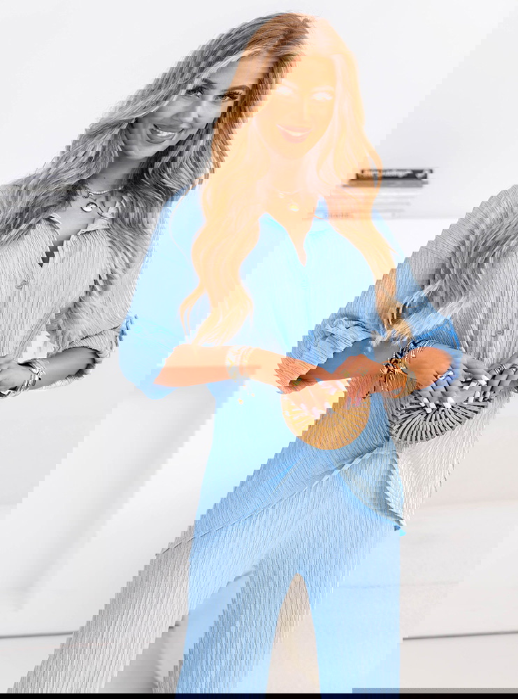 Błękitny komplet koszula zapinana na...