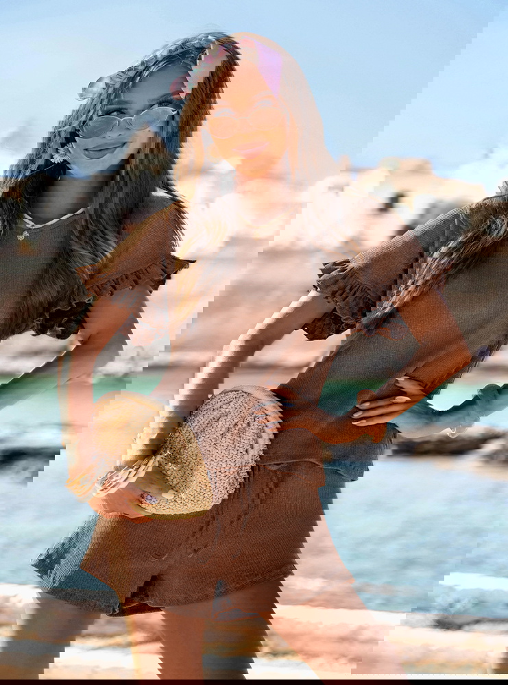 Prążkowany komplet bluzka falbowana i...