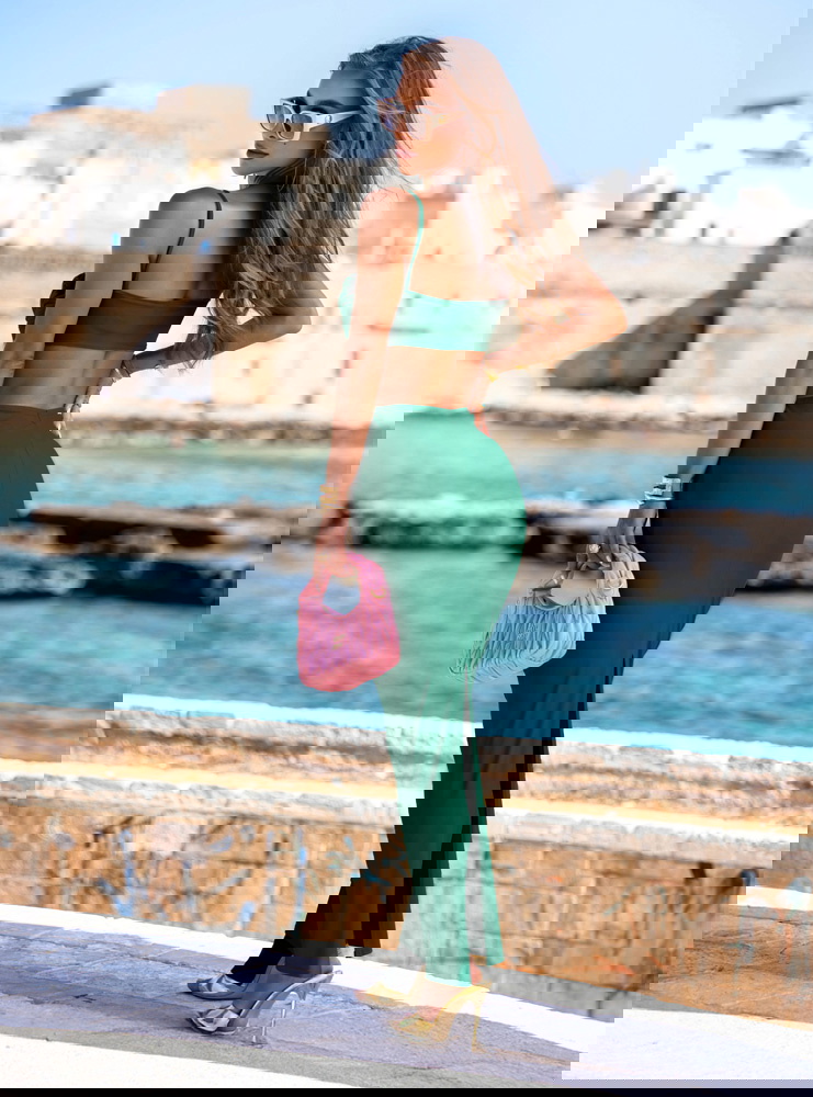 Długa sukienka na ramiączkach z...