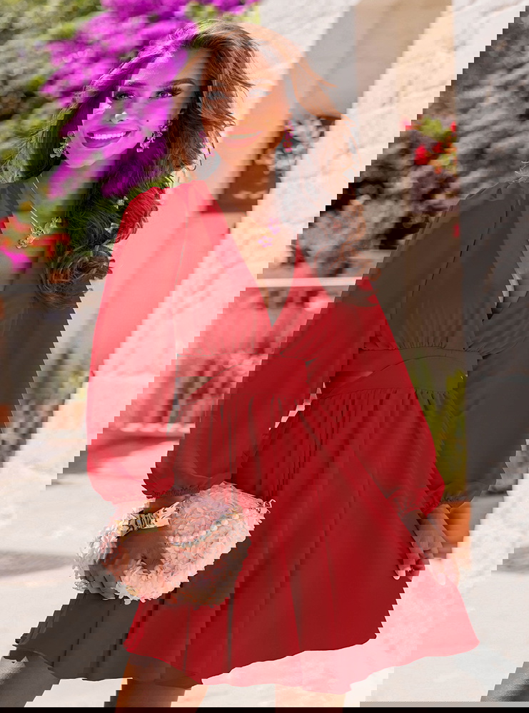 Malinowa sukienka rozkloszowana z...