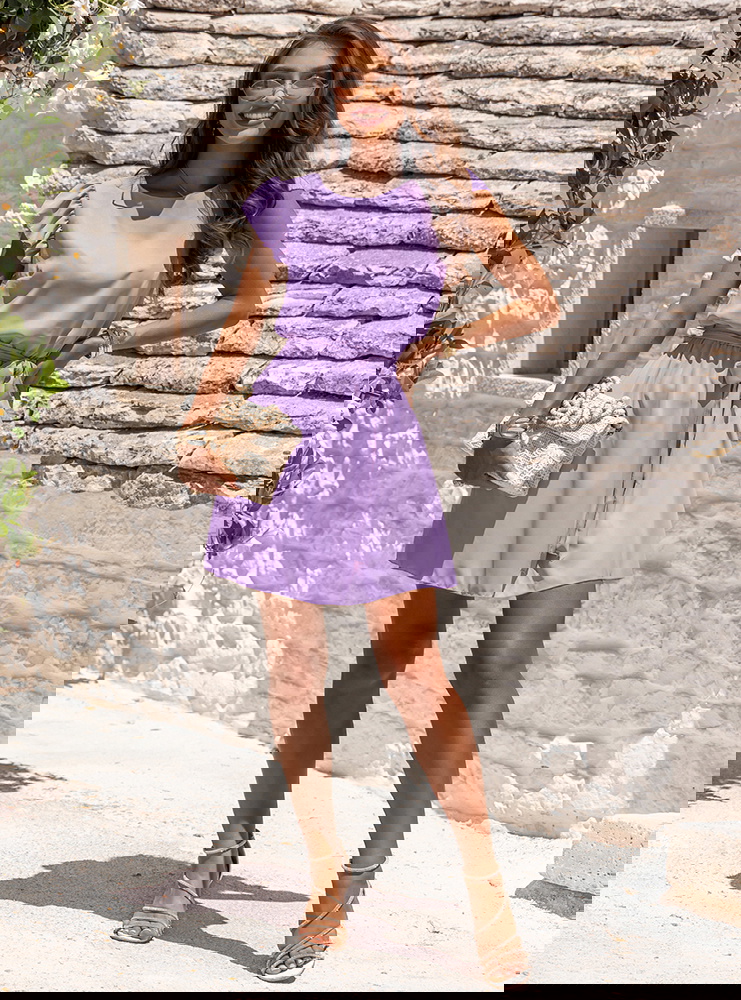 Liliowa sukienka z wiązaniem w talii...