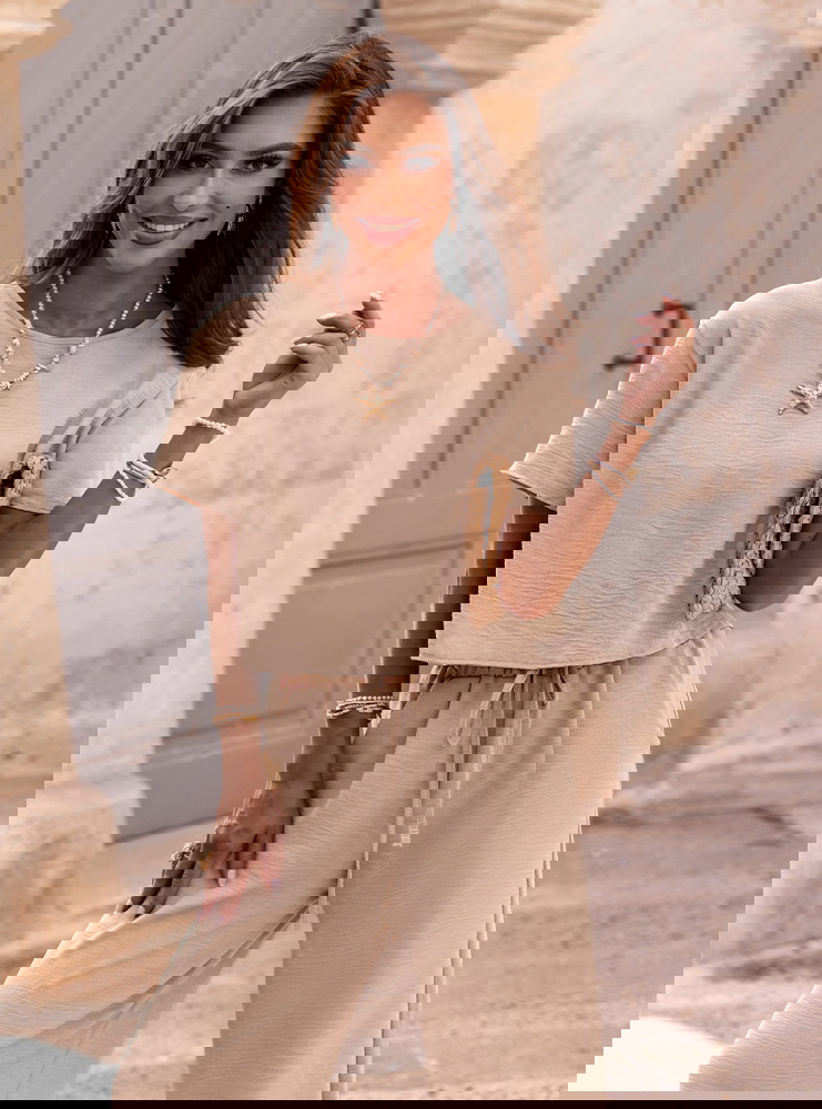 Beżowy komplet bluzka z krótkim...