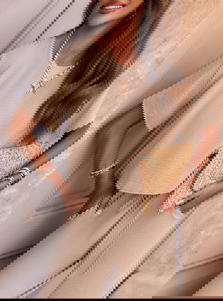 Beżowy komplet bluzka z krótkim...