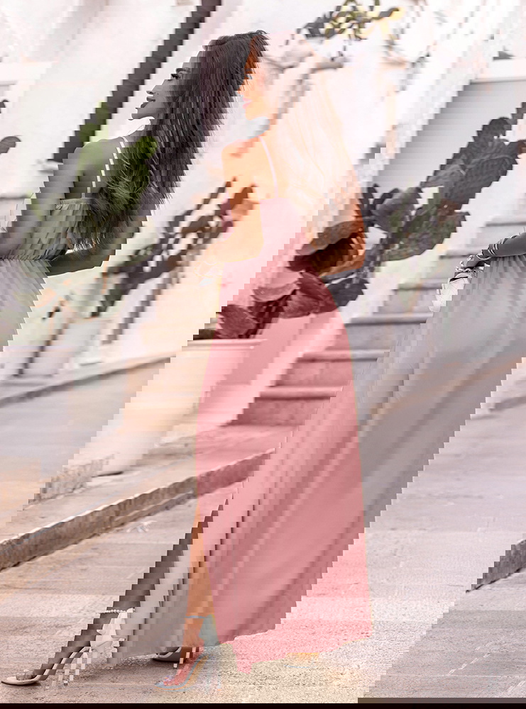 Długa sukienka na ramiączkach z...