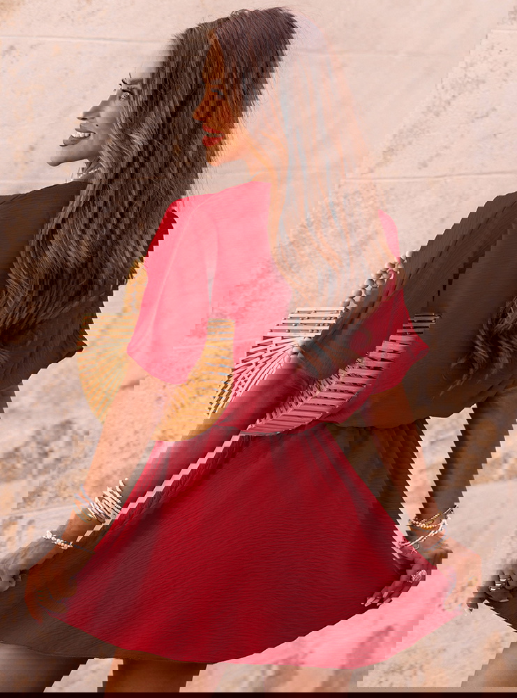 Malinowy kombinezon jak sukienka z...