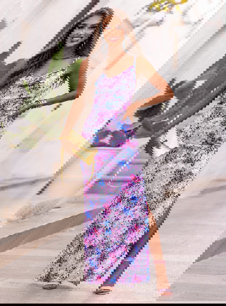 Wzorzysta dopasowana sukienka na...