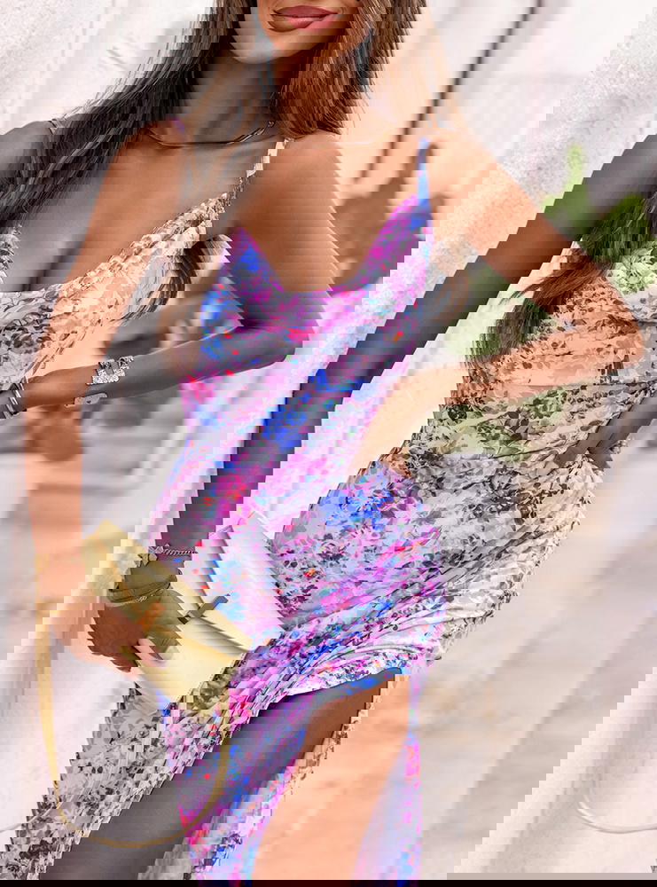 Wzorzysta dopasowana sukienka na...