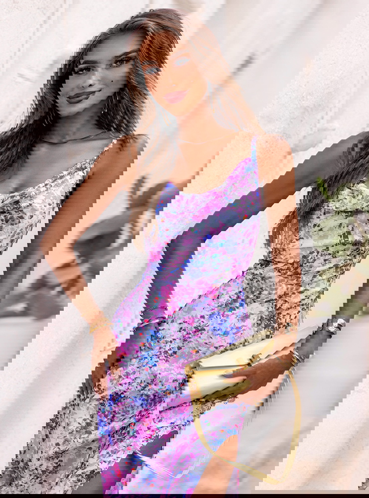 Wzorzysta dopasowana sukienka na...