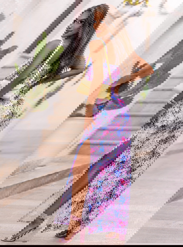 Wzorzysta dopasowana sukienka na...