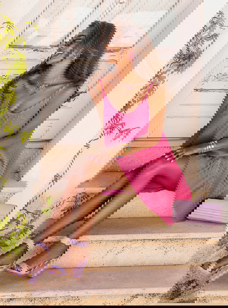 Rozkloszowana sukienka mini na...