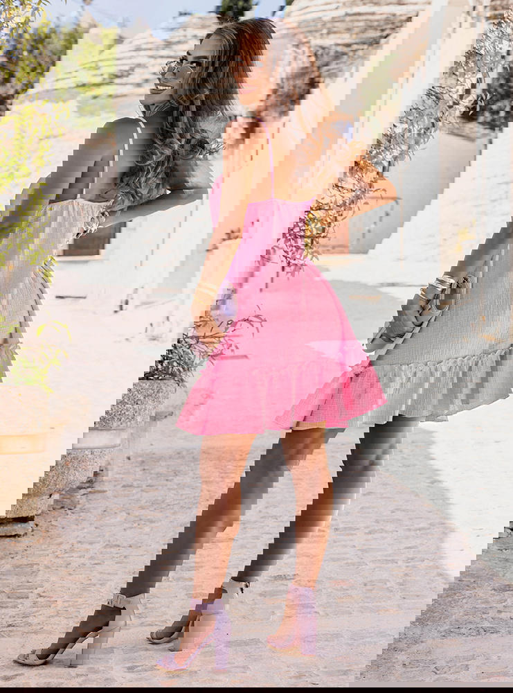 Różowa rozkloszowana sukienka mini na...