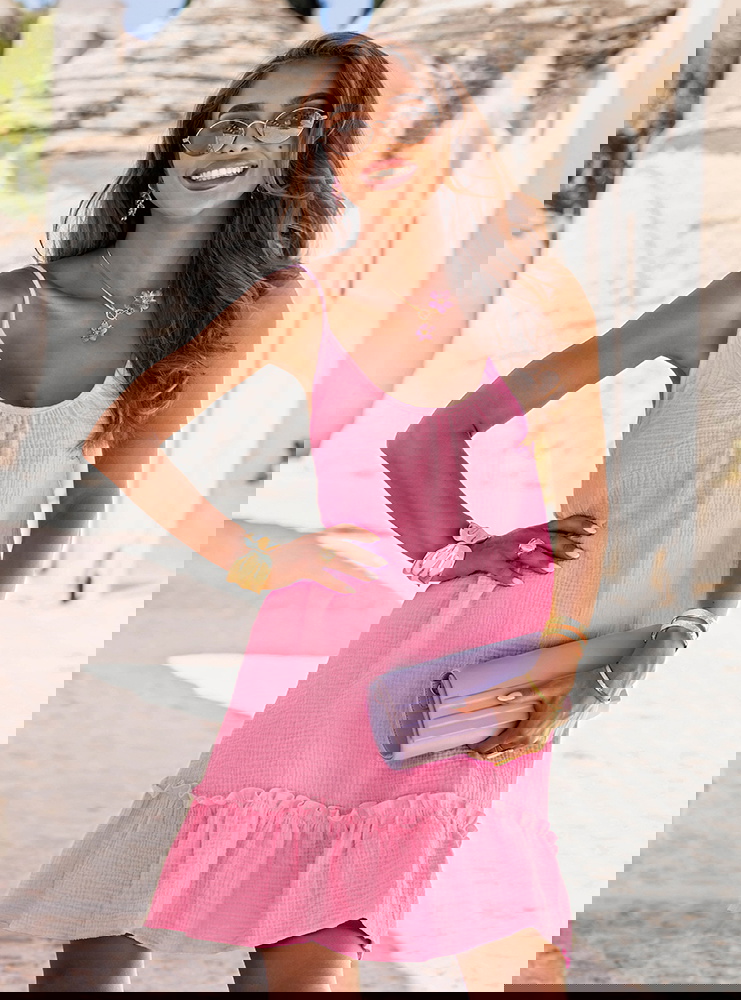 Różowa rozkloszowana sukienka mini na...