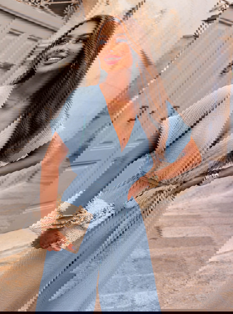 Błękitny kombinezon z długimi...