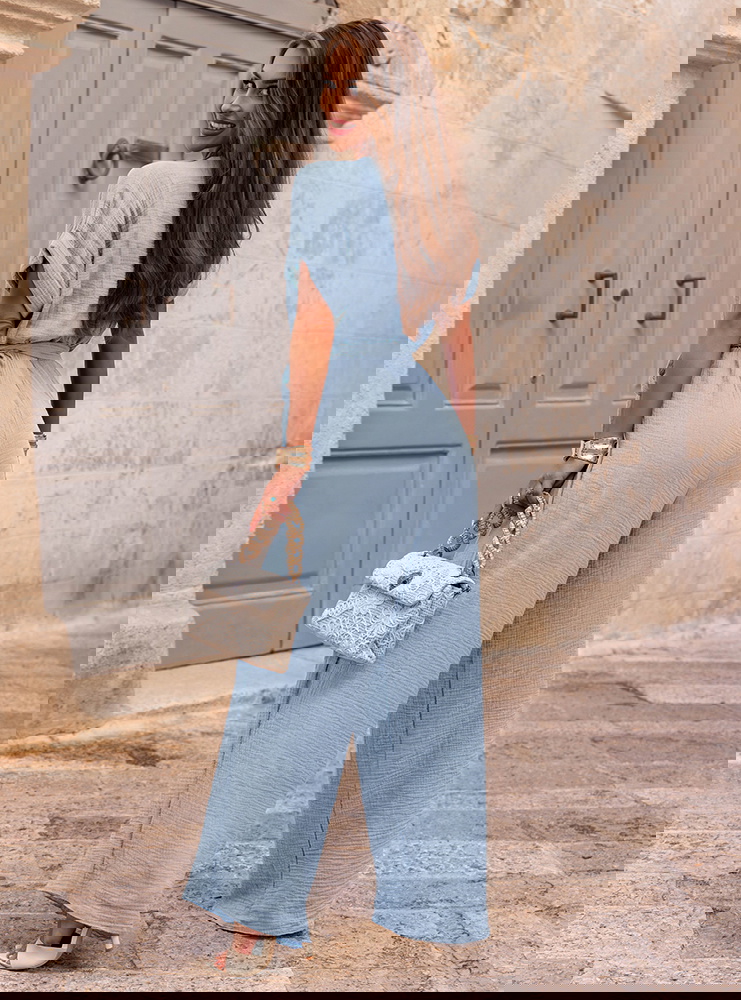 Błękitny kombinezon z długimi...