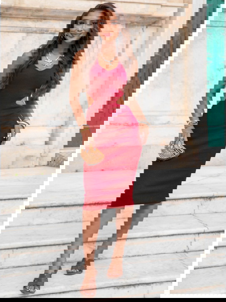 Malinowa sukienka midi z... 2