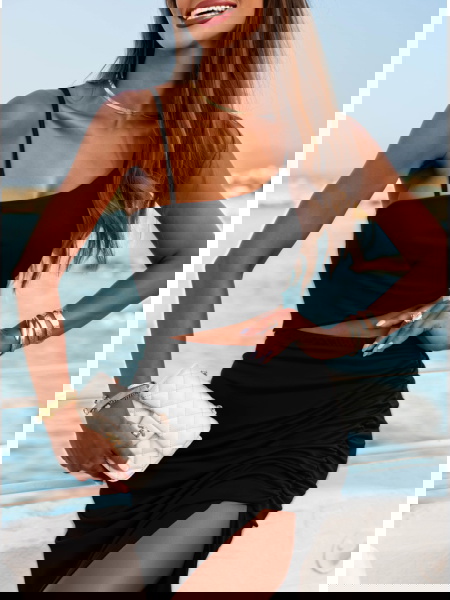 Czarna sukienka maxi z... 2