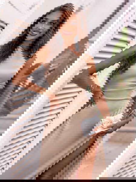 Beżowa satynowa długa...