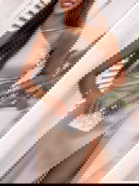 Beżowa satynowa długa... 2