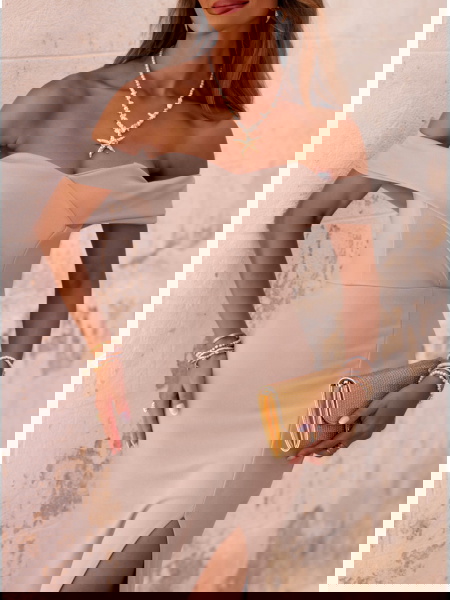 Beżowa długa sukienka z...