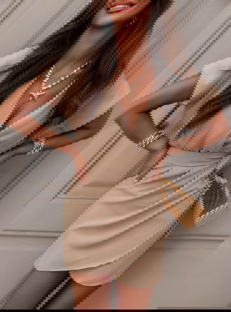 Beżowa sukienka mini przekładana Shabba