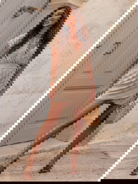 Beżowa sukienka mini... 2