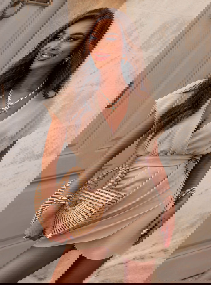 Beżowa sukienka mini przekładana Shabba