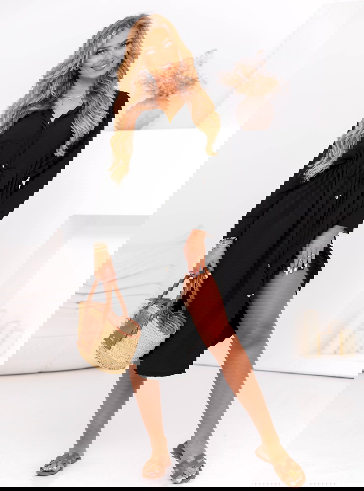 Czarna sukienka midi zapinana na...