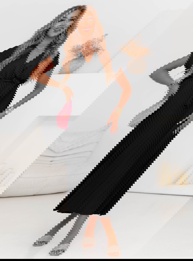 Czarna przekładana sukienka z...