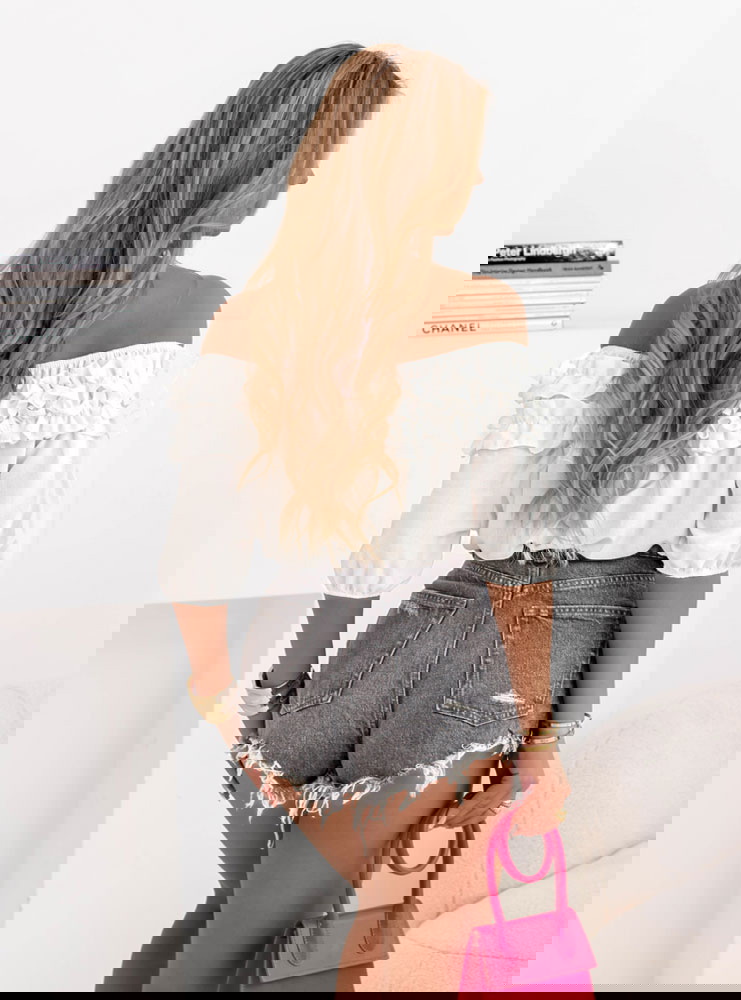 Biała bluzka hiszpanka z falbankami...