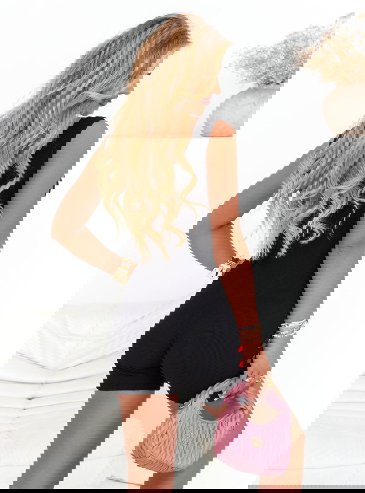 Czarny prążkowany kombinezon na...