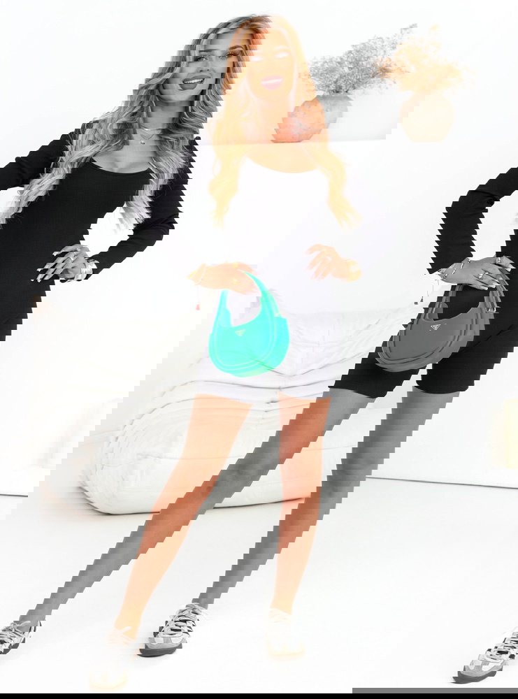 Czarny prążkowany kombinezon z...