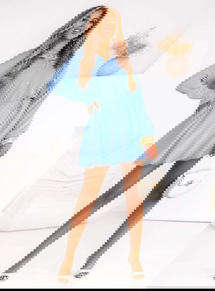 Błękitna sukienka mini wiązana w...