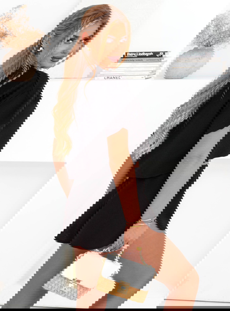 Czarny komplet bluzka i spodenki Schyler