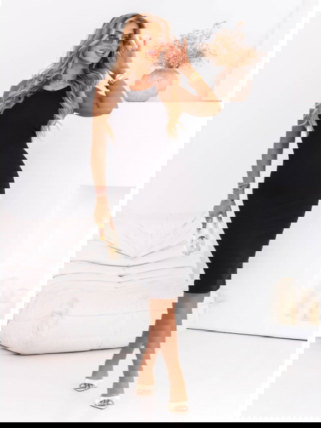 Czarna dopasowana... 2