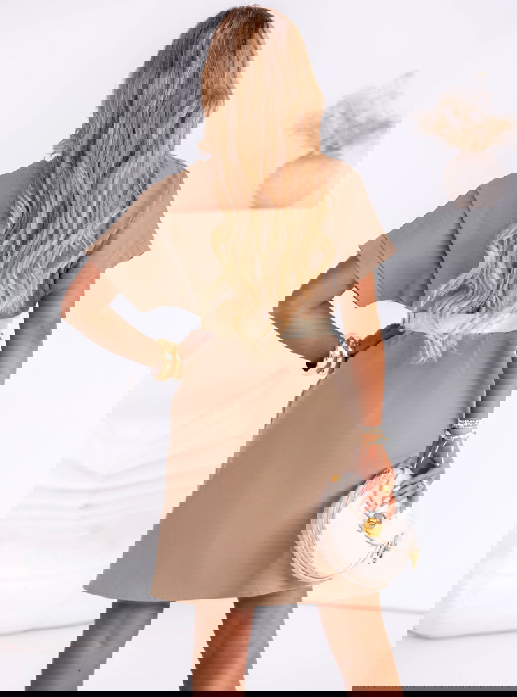 Sukienka z ozdobnym paskiem Nastassia...