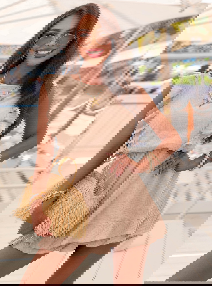 Beżowy muślinowy kombinezon jak...