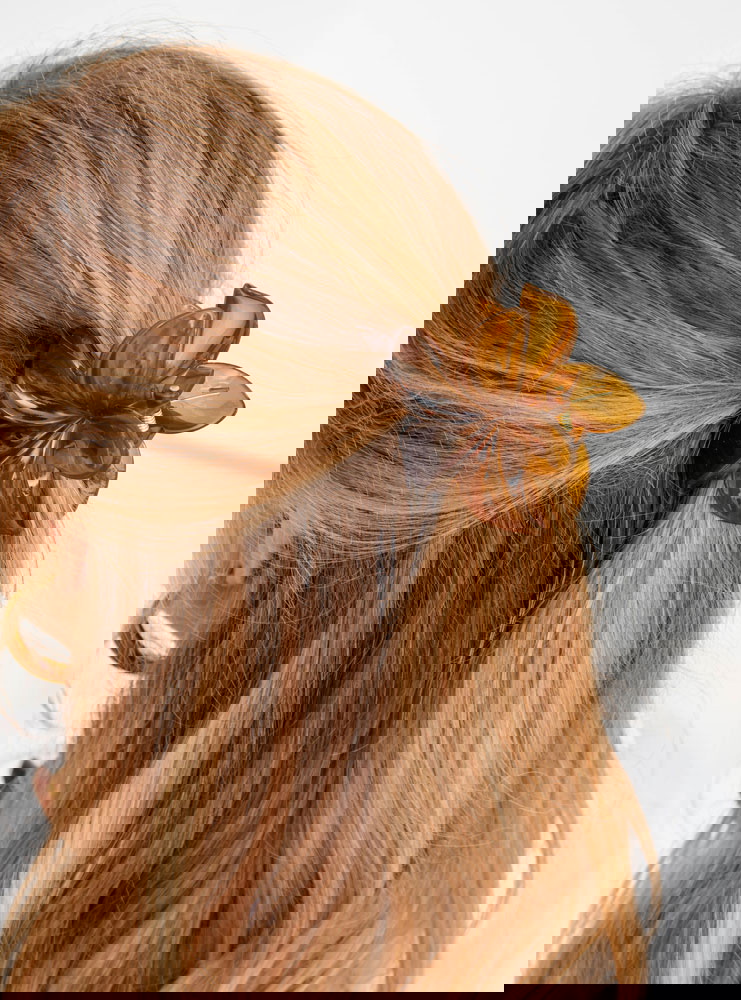 Klamra do włosów w kształcie kwiatka...