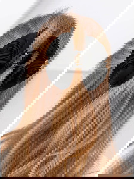 Czarna klamra do włosów z... 2