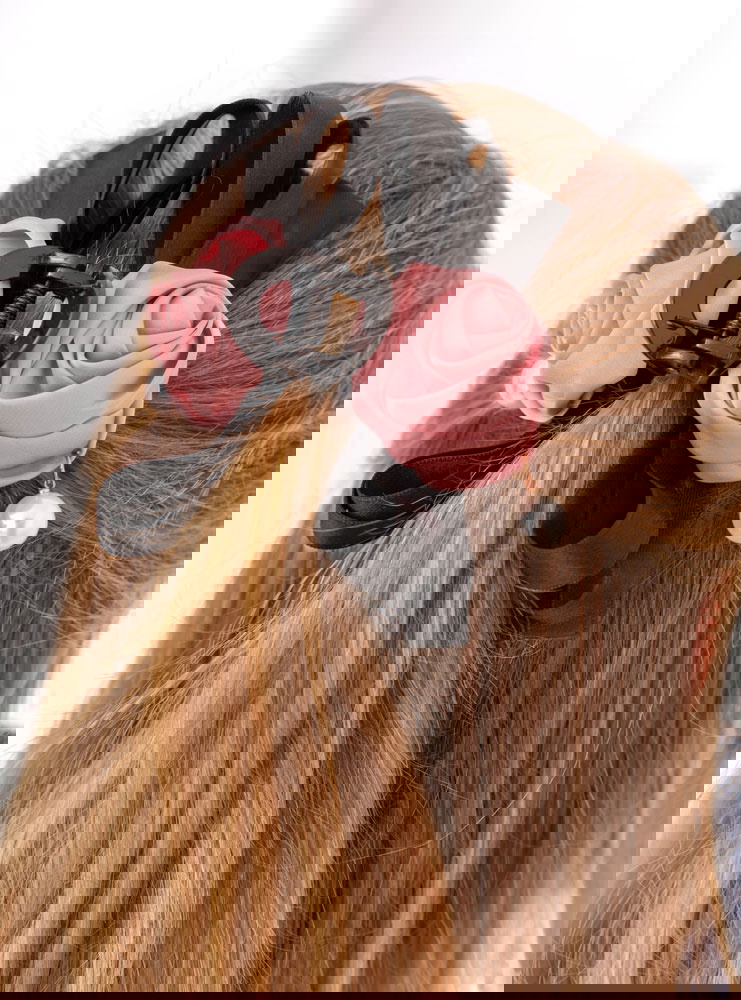 Klamra do włosów z różyczkami Allisyn...